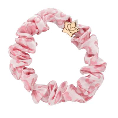 By Eloise London Silk Scrunchie Gold Star Gumka do włosów dla kobiet 1 szt Odcień Pink Leopard