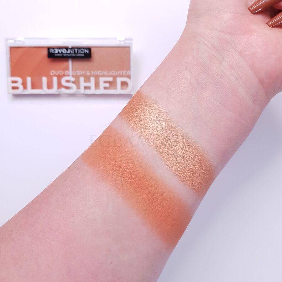 Revolution Relove Colour Play Blushed Duo Blush & Highlighter Paletka